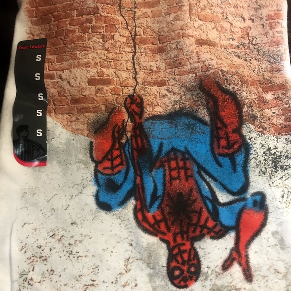 HP🕷NWT 🕷Spider Man Shirt. For Men Or Boys 🕷 - Picture 9 of 10